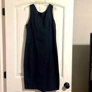 Maggy London Women’s sz 12 Little Black Dress w Ornate broach backing